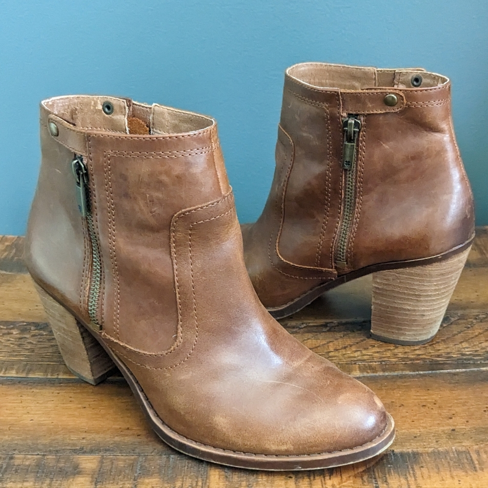 fossil leather ankle boots 7.5